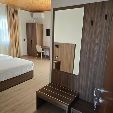 Hotel Aleks ชโคเดอร์ ภายนอก รูปภาพ