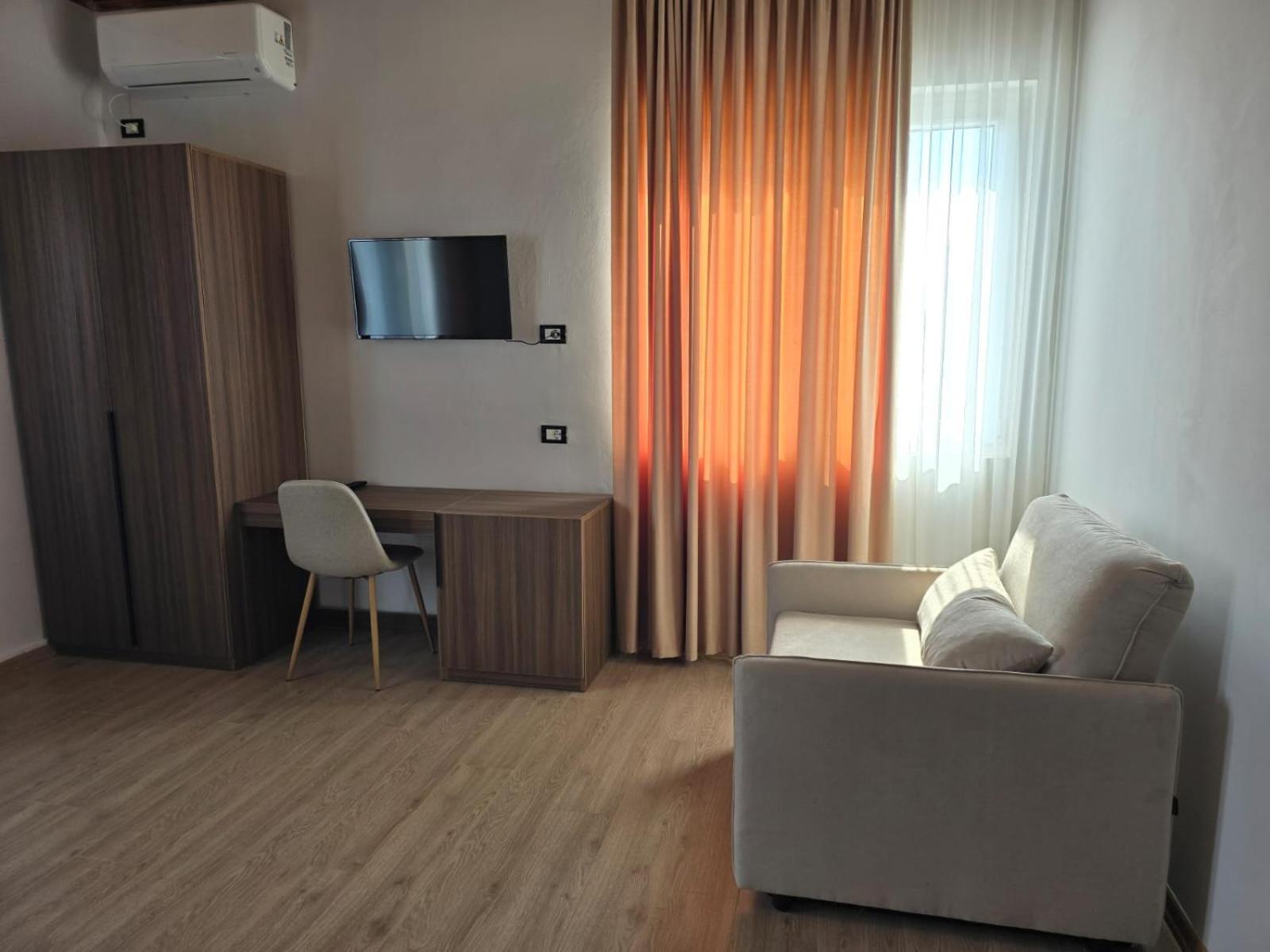 Hotel Aleks ชโคเดอร์ ภายนอก รูปภาพ
