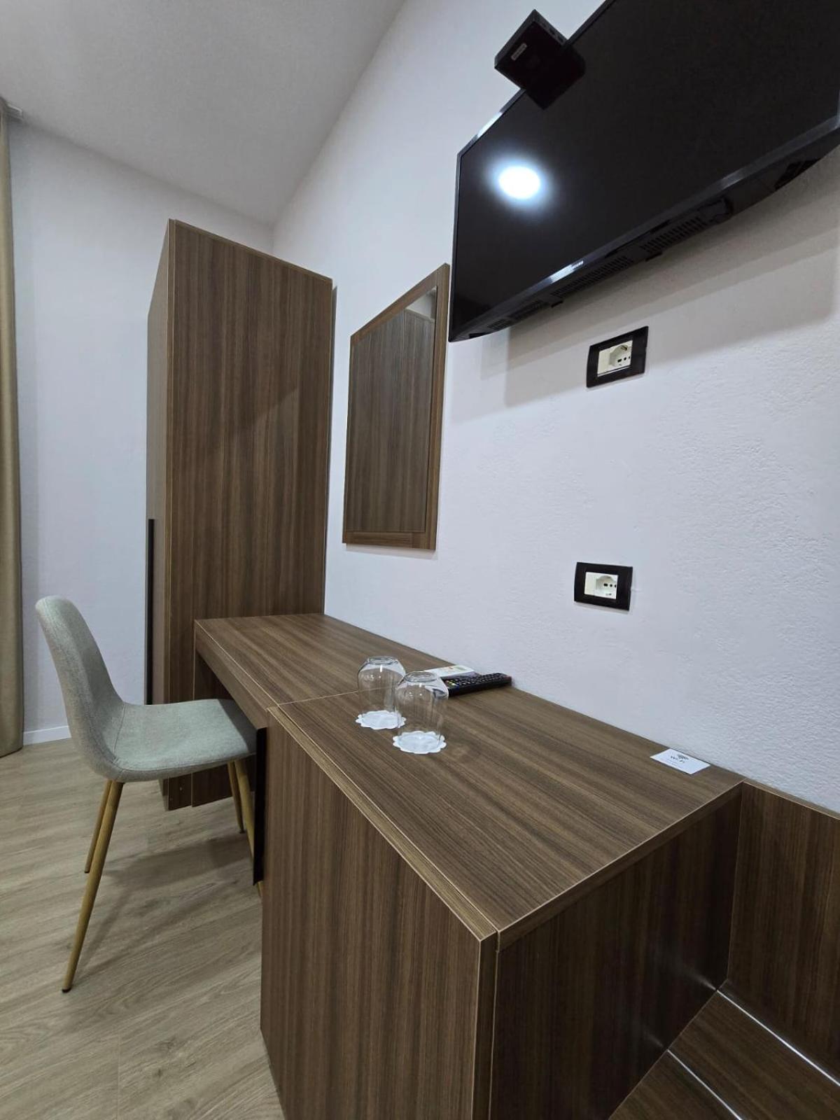 Hotel Aleks ชโคเดอร์ ภายนอก รูปภาพ