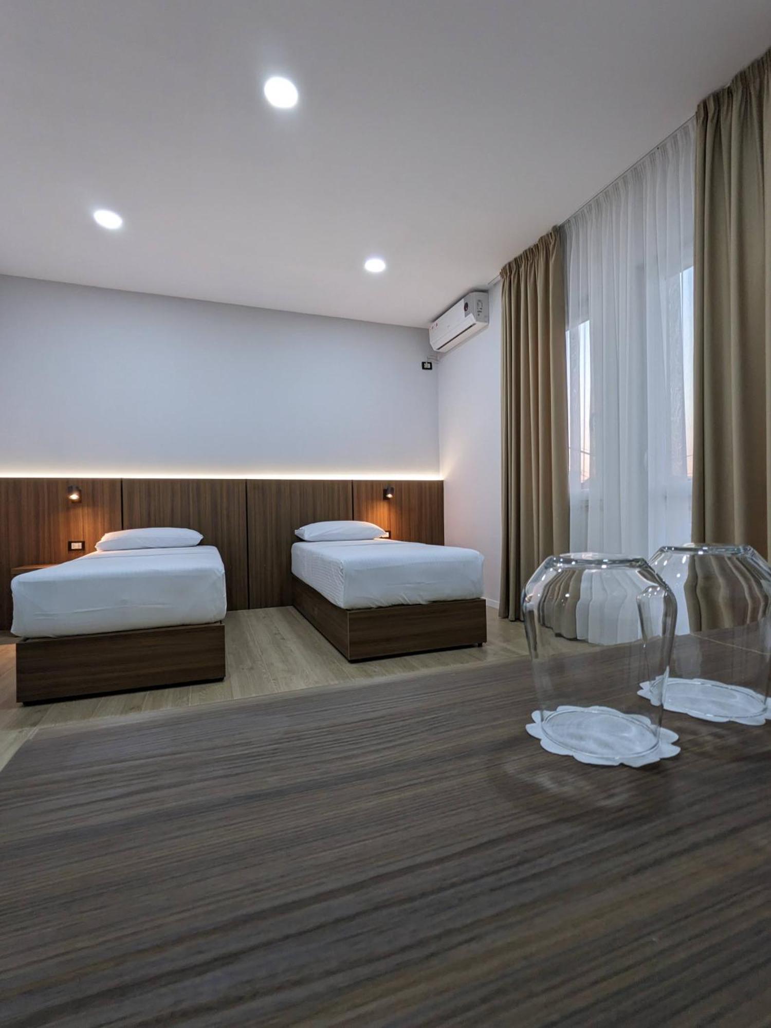 Hotel Aleks ชโคเดอร์ ภายนอก รูปภาพ