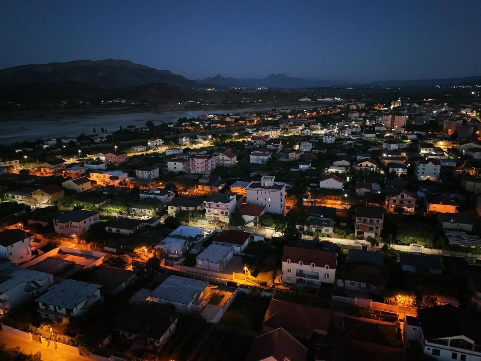 Hotel Aleks ชโคเดอร์ ภายนอก รูปภาพ