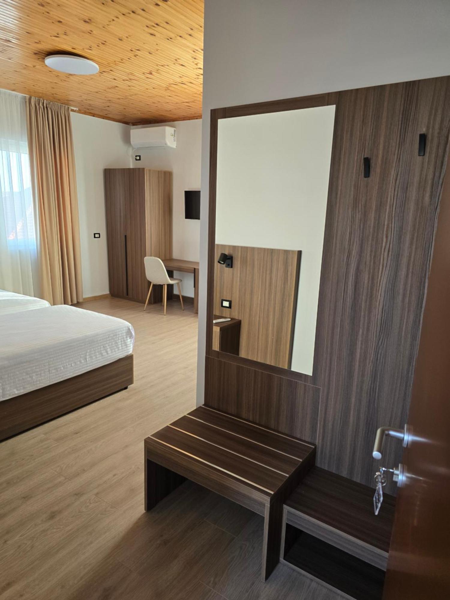 Hotel Aleks ชโคเดอร์ ภายนอก รูปภาพ