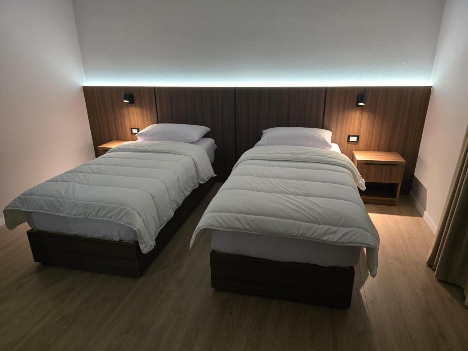 Hotel Aleks ชโคเดอร์ ภายนอก รูปภาพ